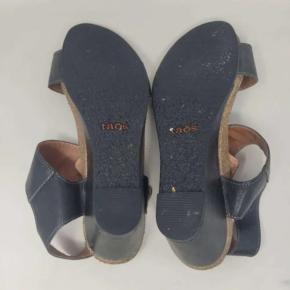Taos‎ Sandals 10 EU41 Black Leather Wedge Carousel Slingback Medallion 3209